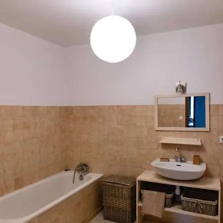 Appartement Chateau Hameau De Cest Bages (Aude)